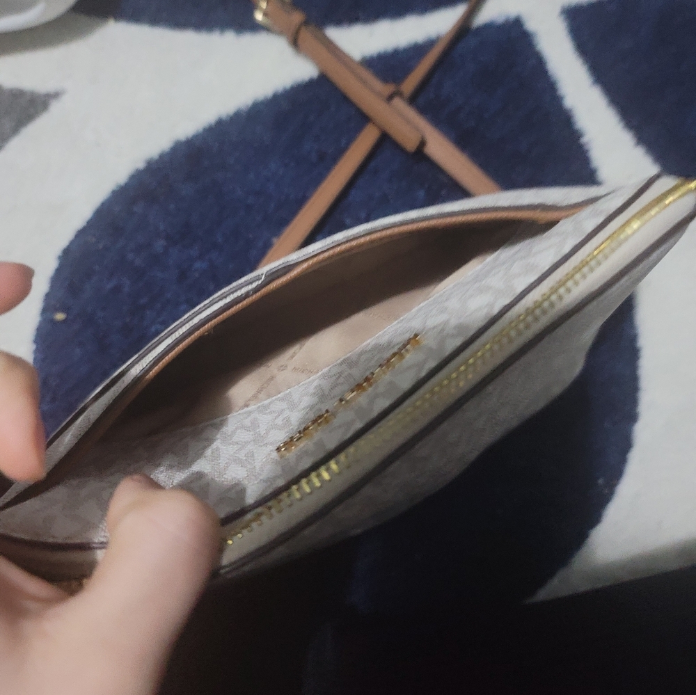 Purse - Picture 5 of 5